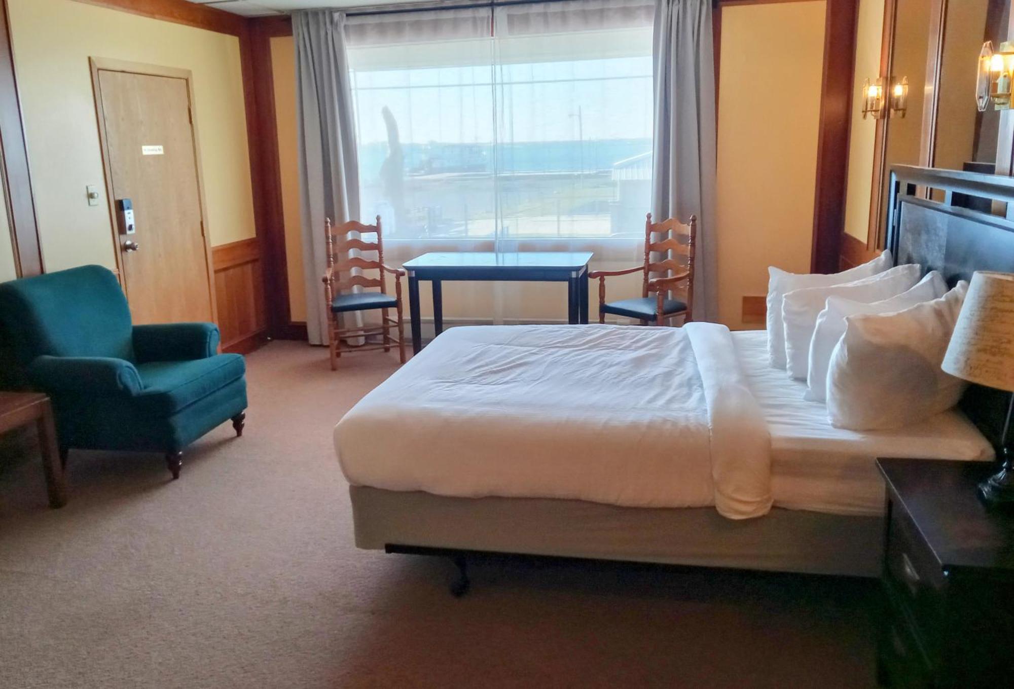 Hotel Wolfe Island Marysville Buitenkant foto